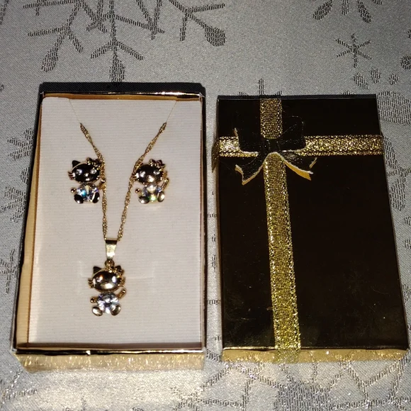 Kitty Necklace/pendant, earrings set. NWOT - Picture 5 of 7